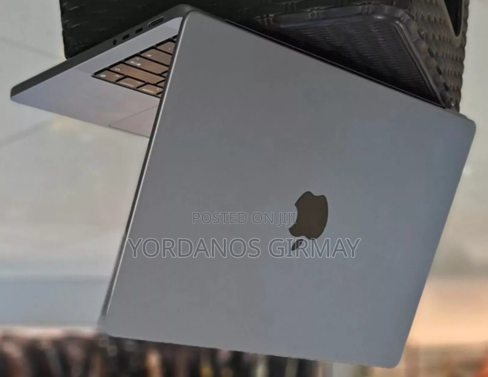 New Laptop Apple MacBook Pro M1 16GB AMD Ryzen 5 SSD 1T