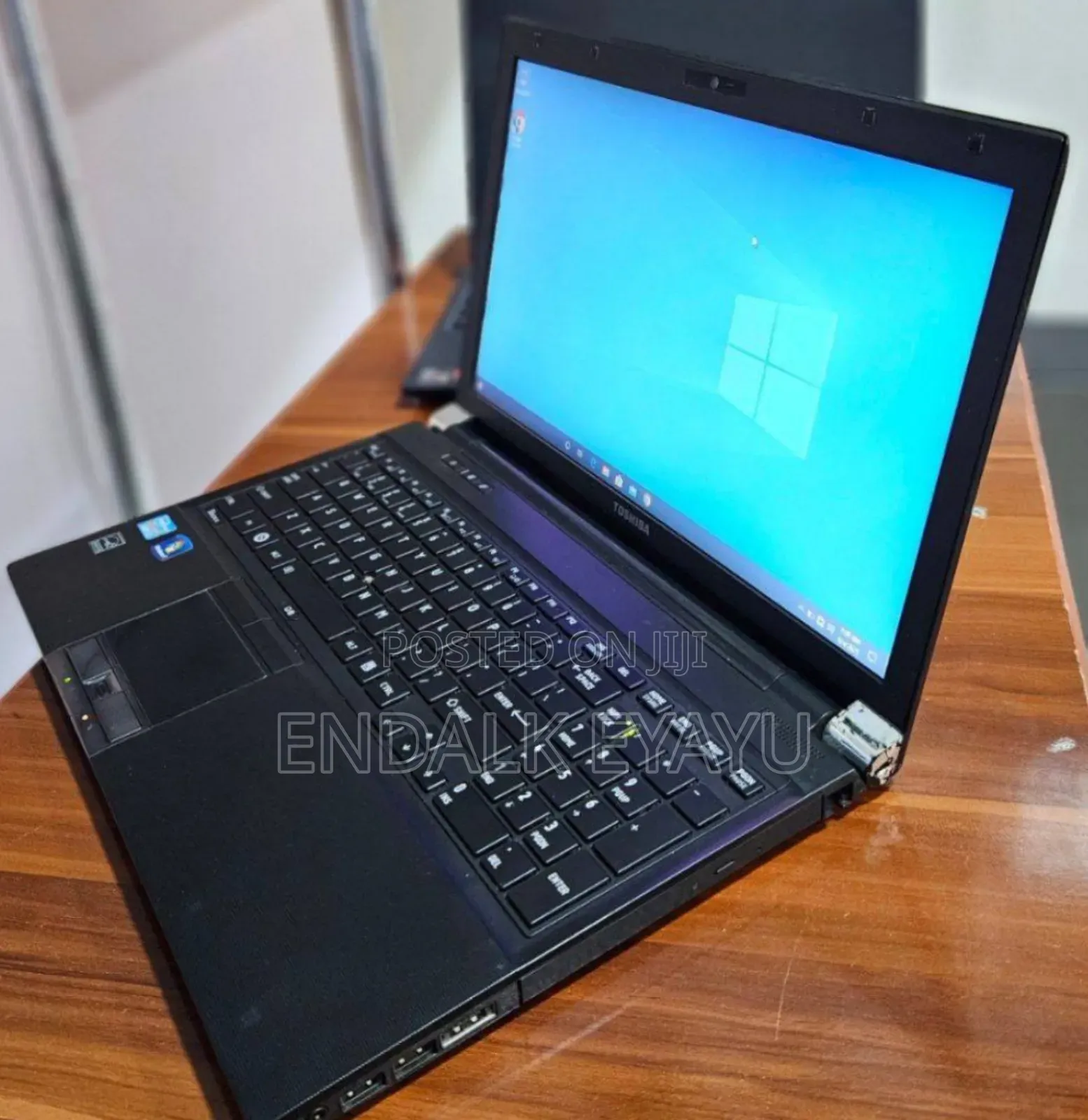 New Laptop Toshiba Tecra R950 4GB Intel Core I5 SSD 320GB