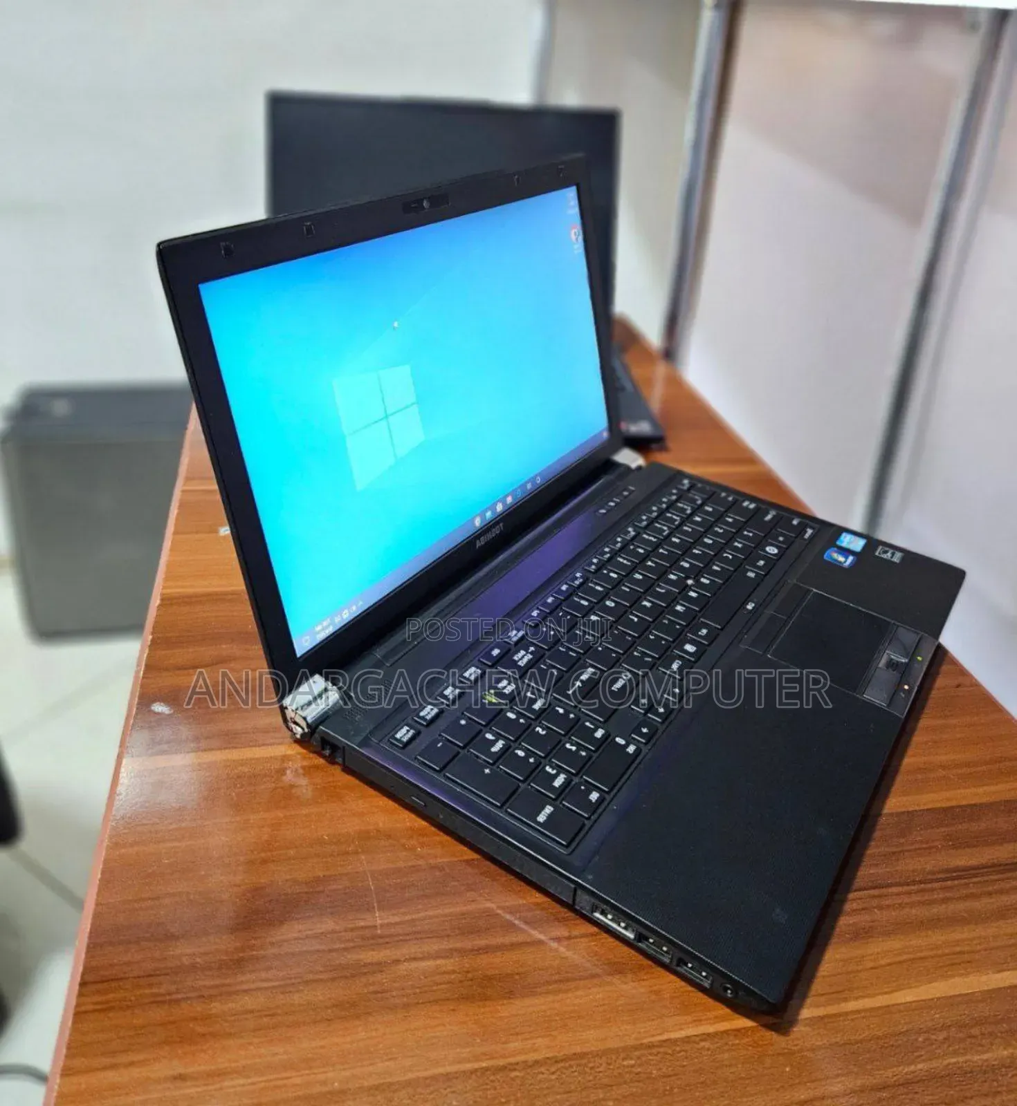 Laptop Toshiba Tecra R950 4GB Intel Core I5 HDD 320GB