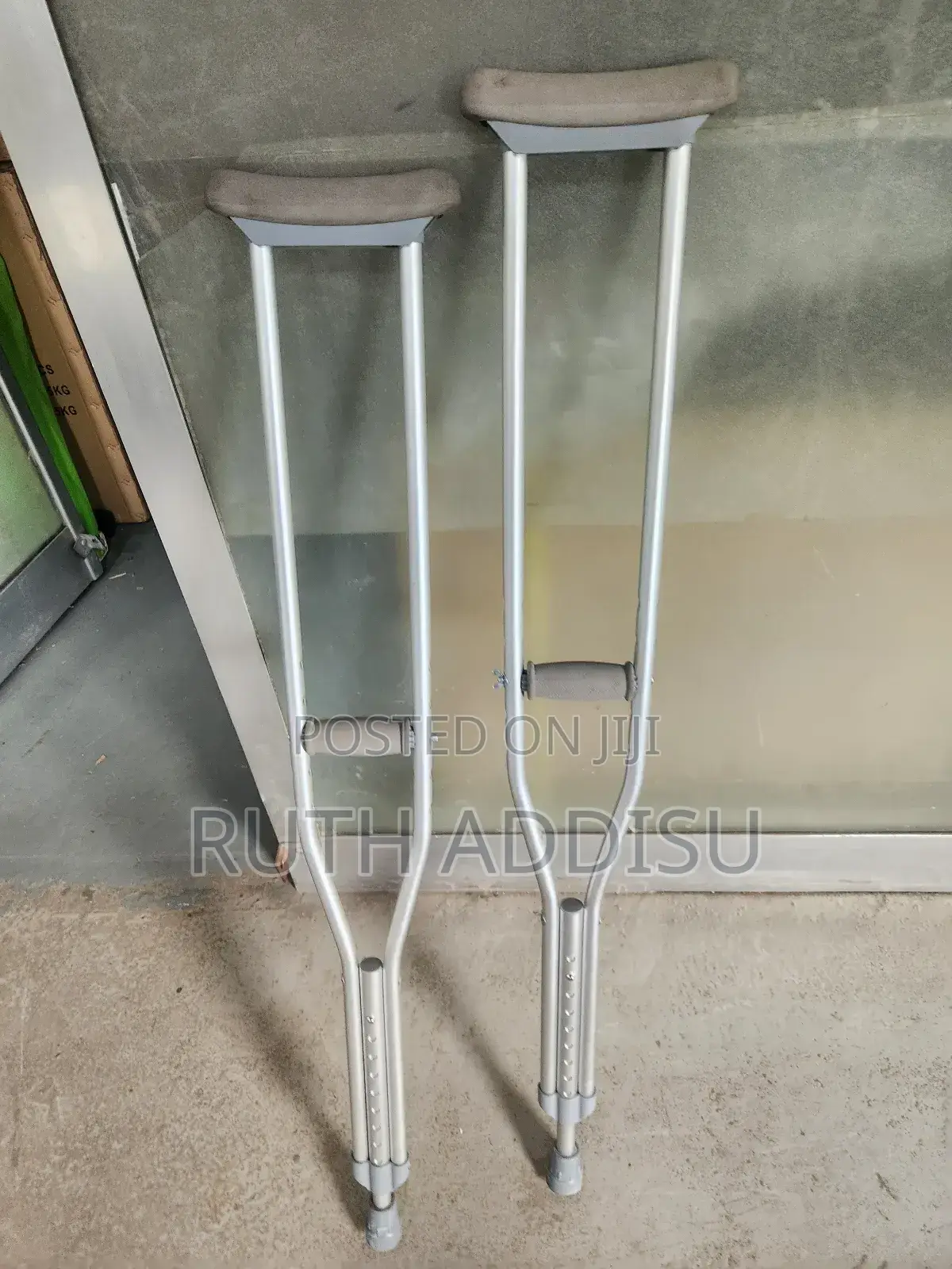Axillary Bilateral Crutches宛然medical Crutches永樂axillary Crutches New