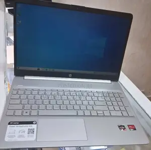 New Laptop HP Stream Notebook 8GB Intel SSD 256GB