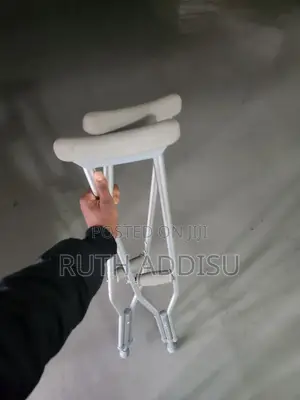 Bilateral Axillary Crutches痛哭pair New Crutches俠客crutches𤲟你crutches
