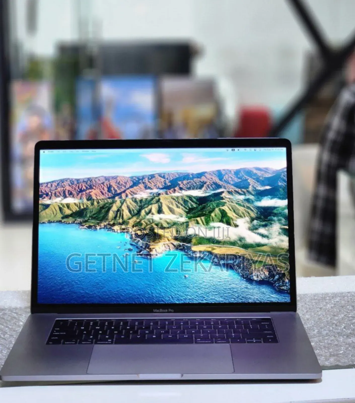 New Laptop Apple MacBook Pro 2017 16GB Intel Core I7 SSD 512GB