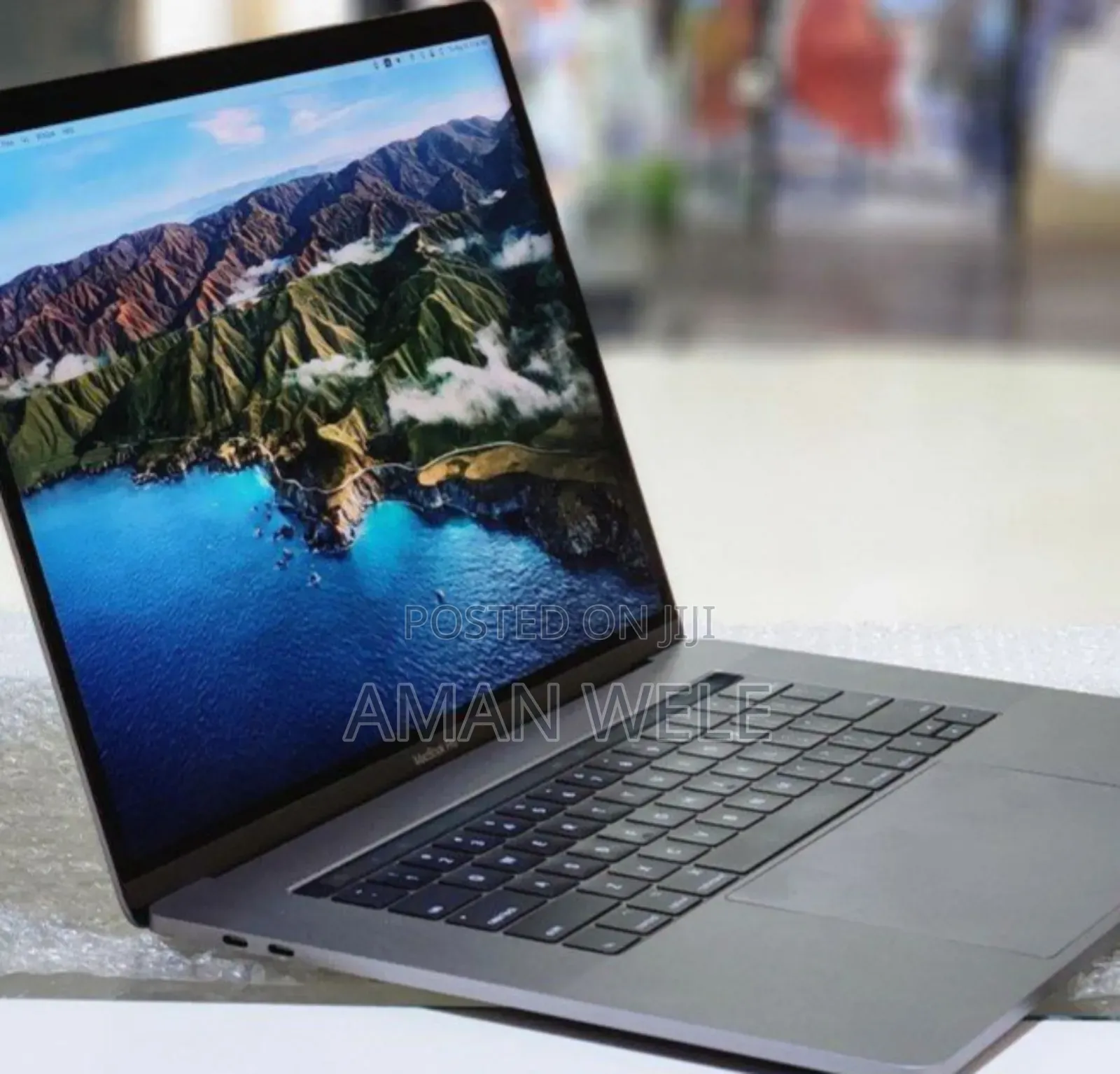 New Laptop Apple MacBook Pro 2017 16GB Intel Core I7 SSD 512GB