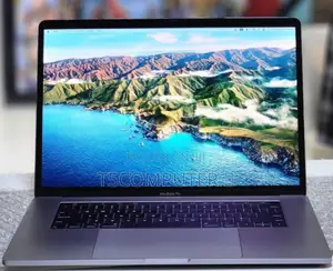 Photo - New Laptop Apple MacBook Pro 2017 16GB Intel Core I7 SSD 512GB