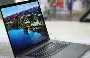New Laptop Apple MacBook Pro 2017 16GB Intel Core I7 SSD 512GB
