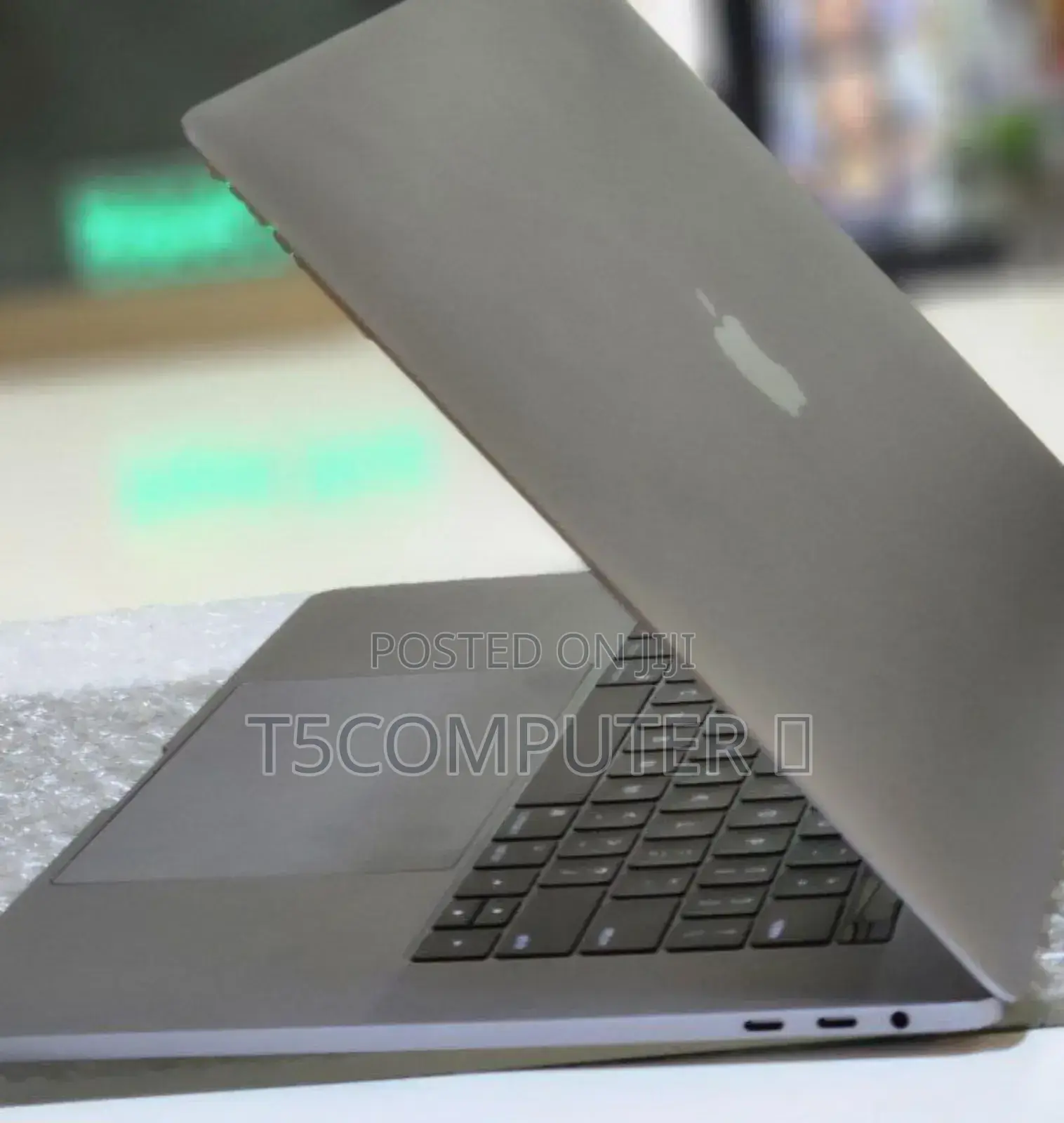 New Laptop Apple MacBook Pro 2017 16GB Intel Core I7 SSD 512GB