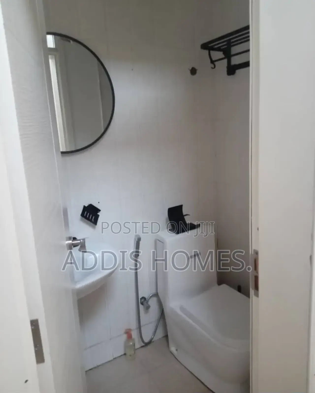 Furnished 3bdrm Villa in Bole for sale