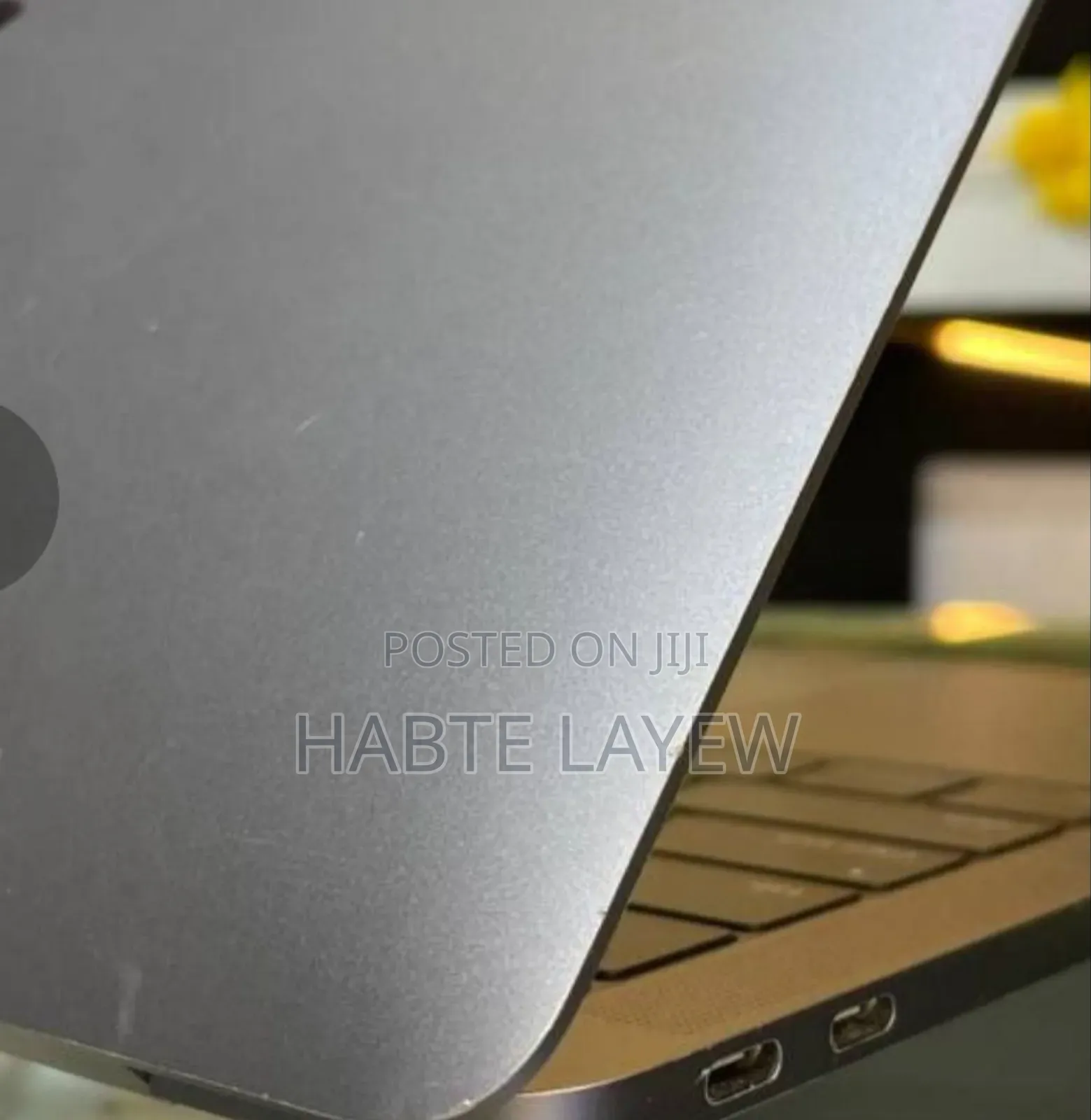 New Laptop Apple MacBook Pro 2017 8GB Intel Core I5 SSD 128GB