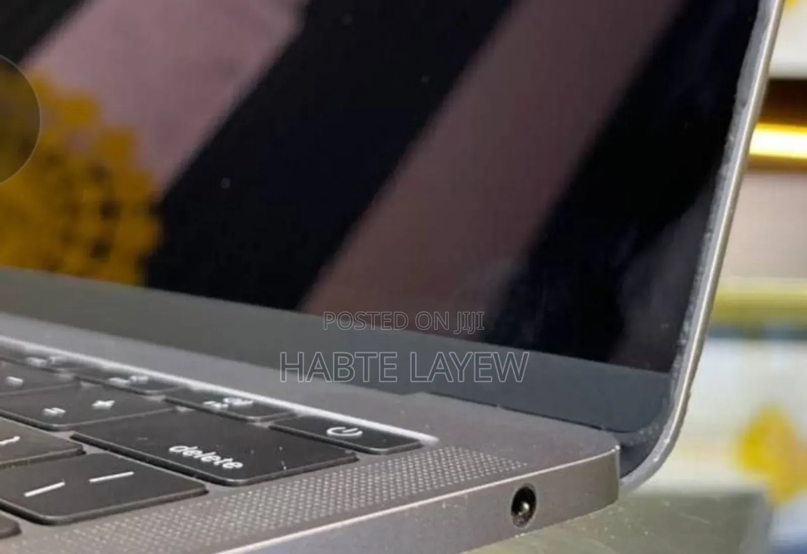 New Laptop Apple MacBook Pro 2017 8GB Intel Core I5 SSD 128GB