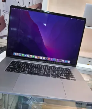 New Laptop Apple MacBook Pro 2019 32GB Intel Core I7 SSD 1T