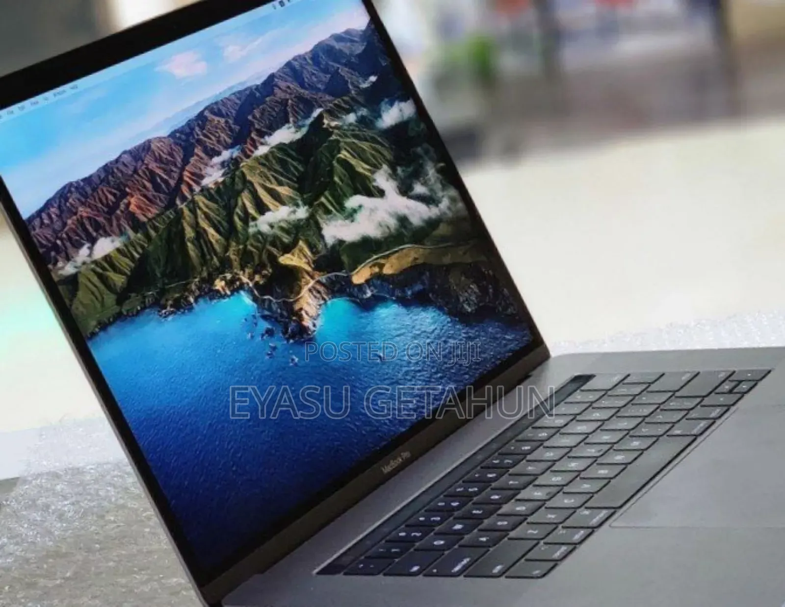 New Laptop Apple MacBook Pro 2017 16GB Intel Core i7 SSD 512GB