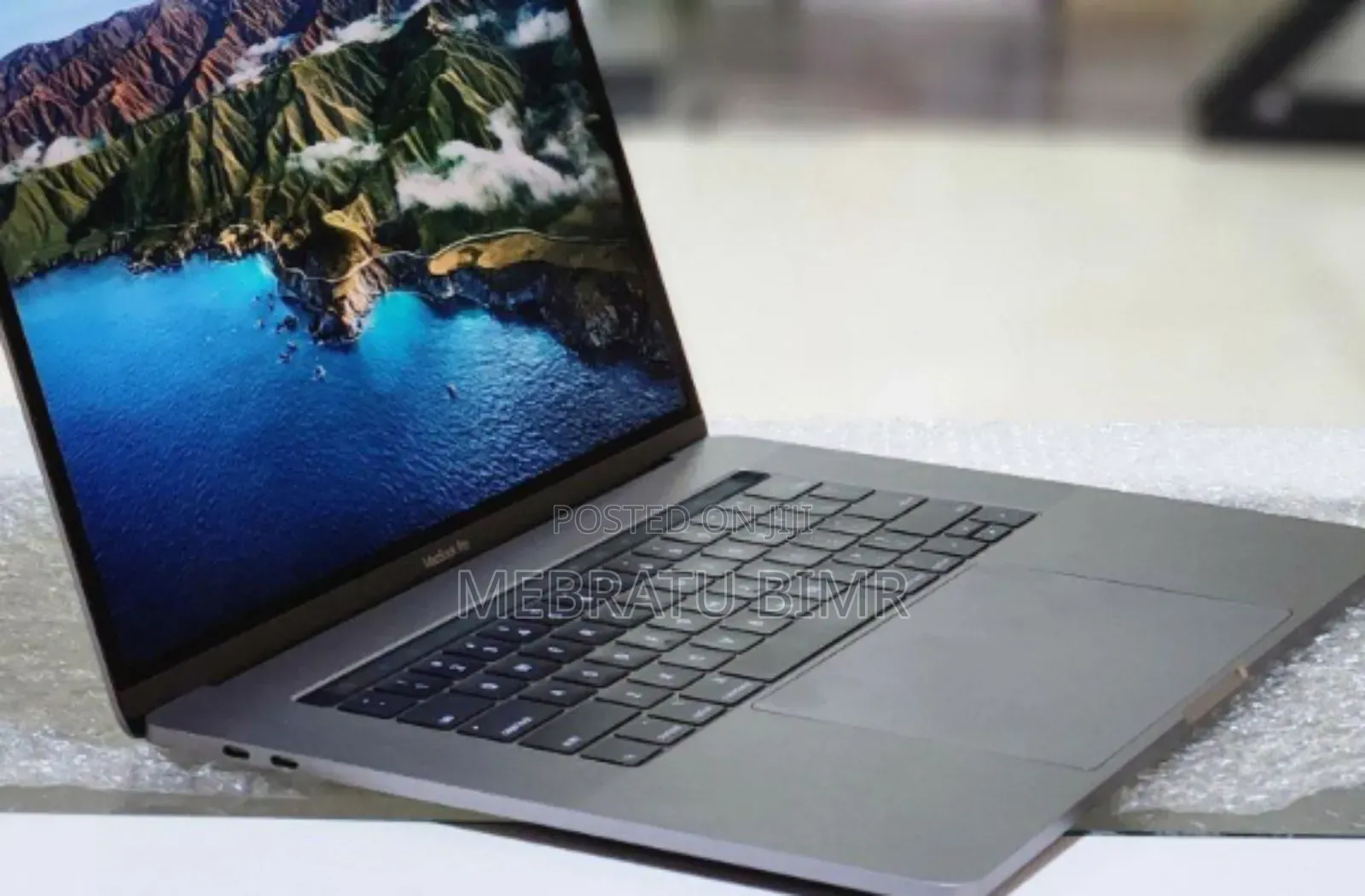 New Laptop Apple MacBook Pro 2017 16GB Intel Core I7 SSD 512GB