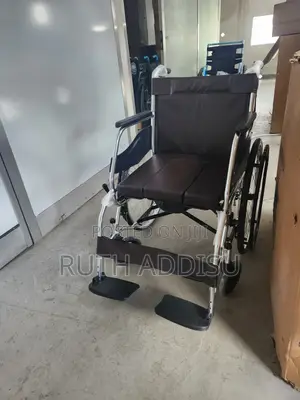 Photo - Foldable Wheelchair仔在commode Wheelchair曼谷wheelchair短短wheelchair New
