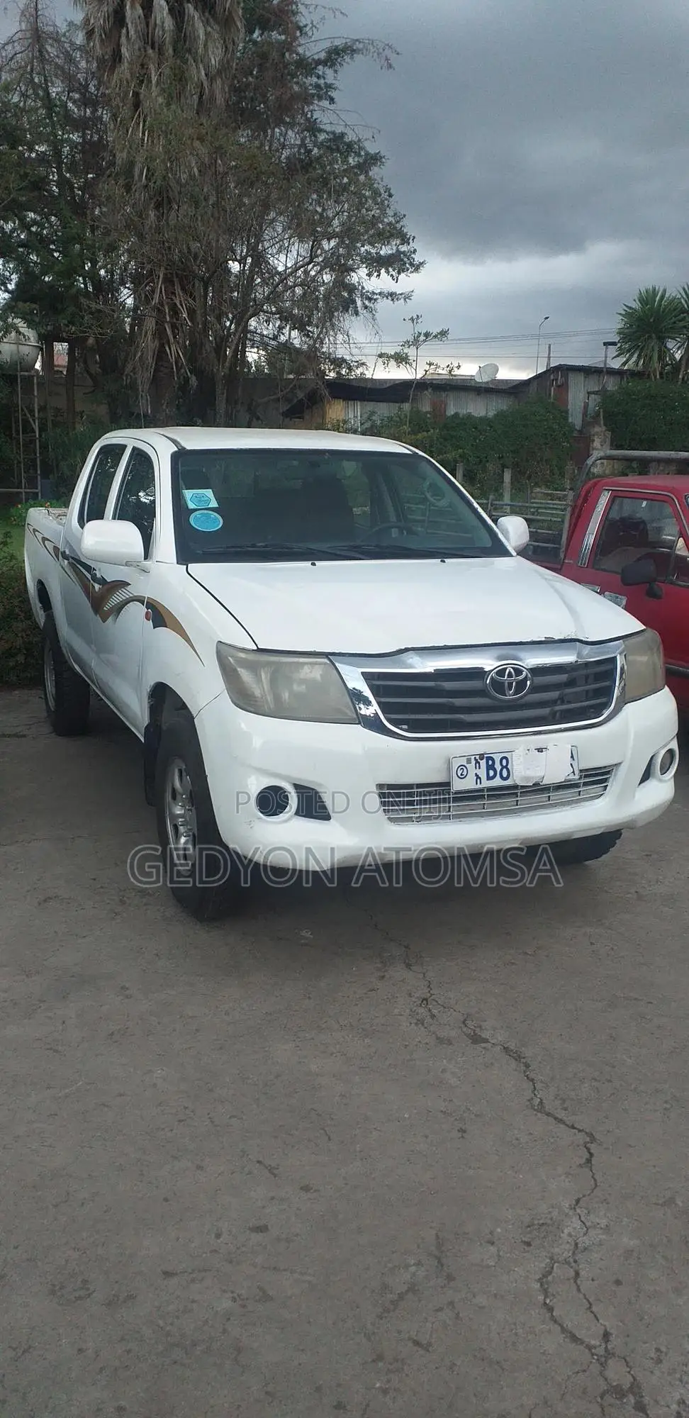 Toyota Hilux 2011 White