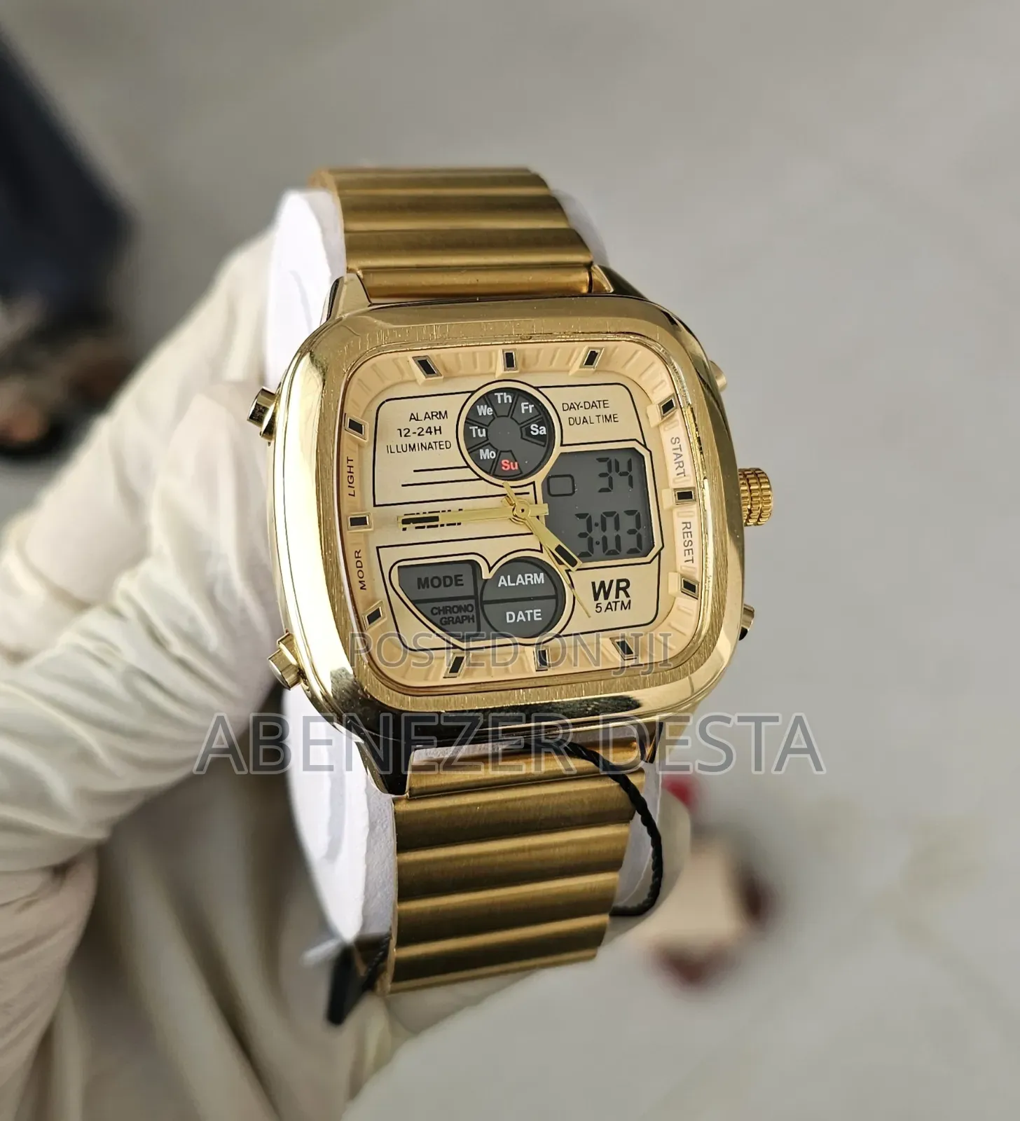 Unique Designe Watch Available