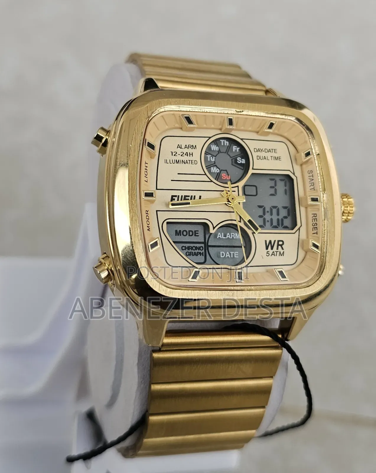 Unique Designe Watch Available