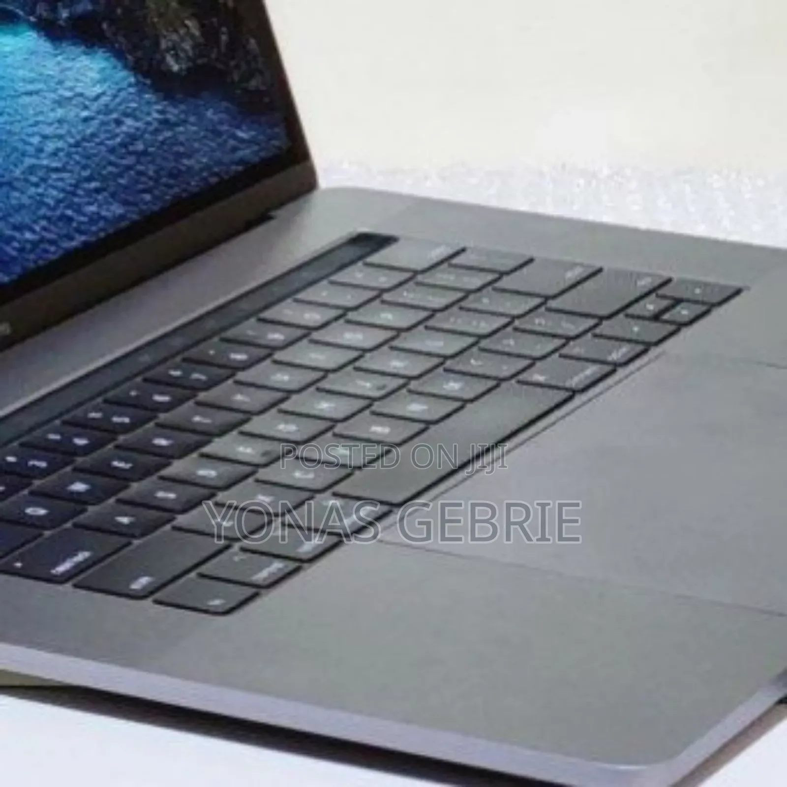 New Laptop Apple MacBook Pro 2017 16GB Intel Core I7 SSD 512GB