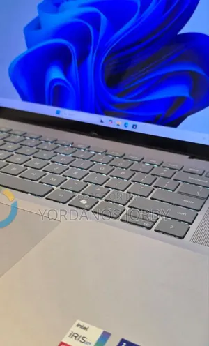 New Laptop Dell Inspiron 16 5620 16GB Intel Core Ultra 7 SSD 1T