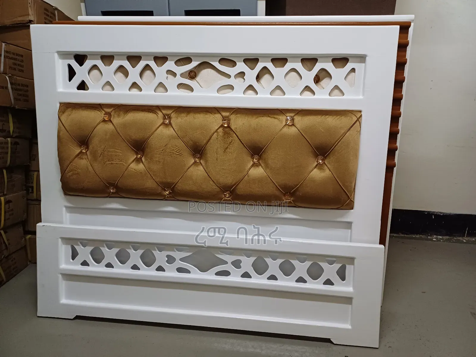 120 Bed Brand New Beddddddddddddddd Its Brownnnnn