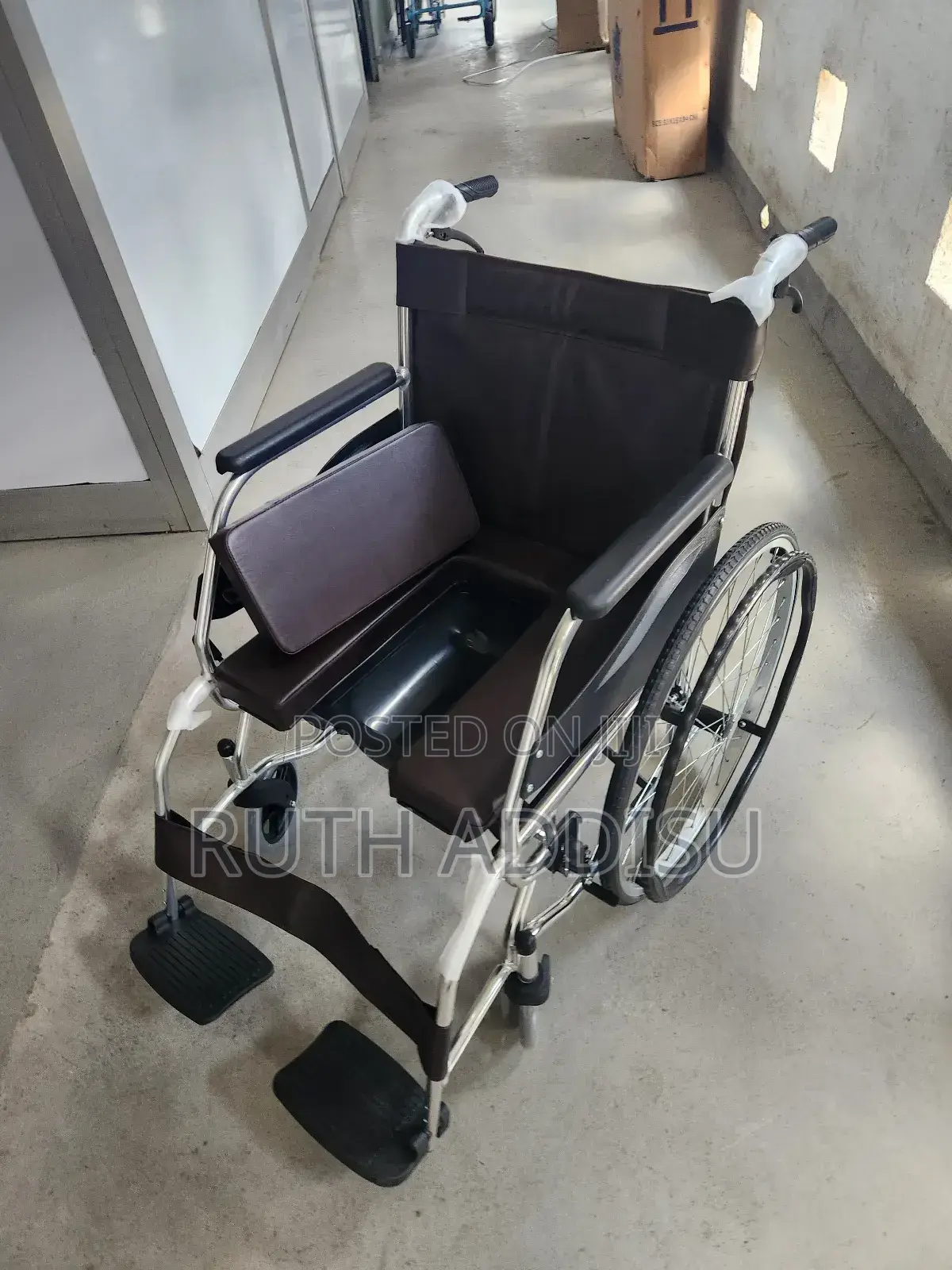 Toilet Wheelchair麴了commode Wheelchair症困wheelchair做出wheelchair Poty