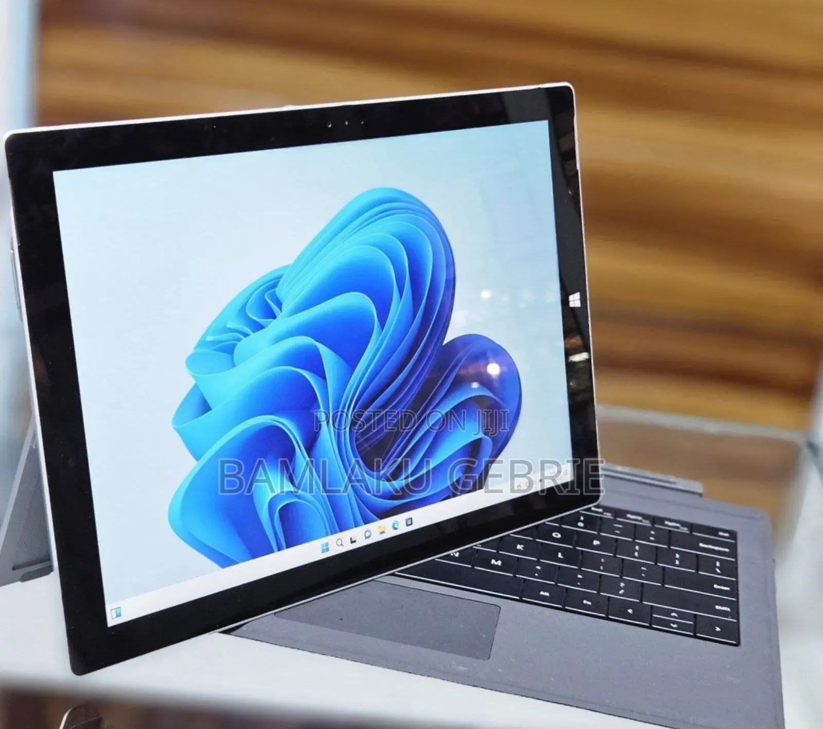 New Laptop Microsoft Surface Pro 3 8GB Intel Core I5 SSD 256GB