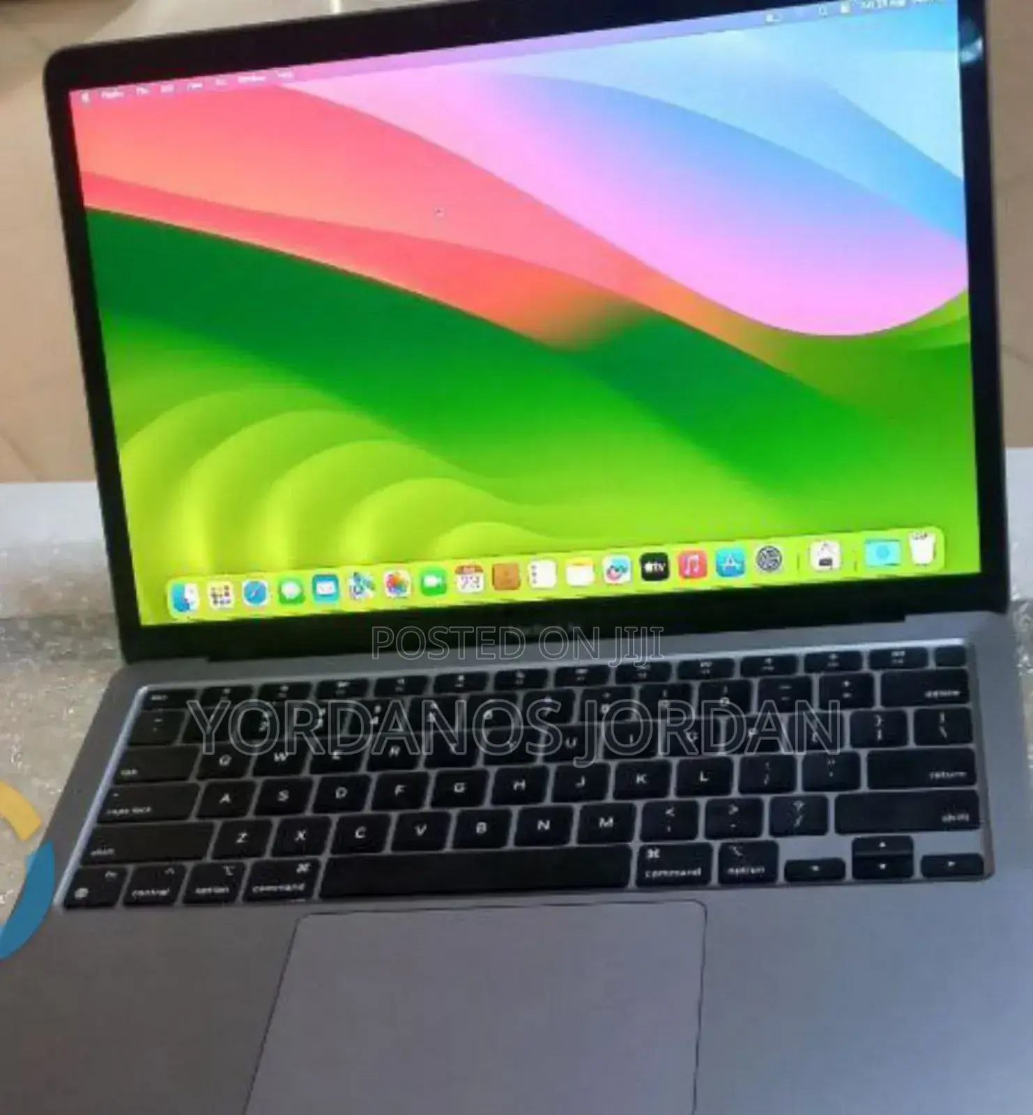 New Laptop Apple MacBook Air 2020 M1 8GB Apple M1 SSD 256GB