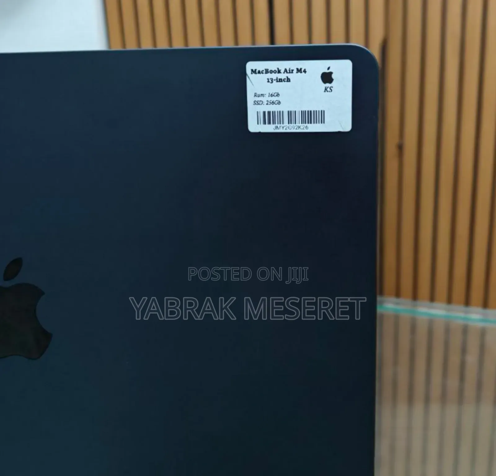 New Laptop Apple MacBook Air 2025 M4 13-Inch 16GB Apple M4 SSD 256GB