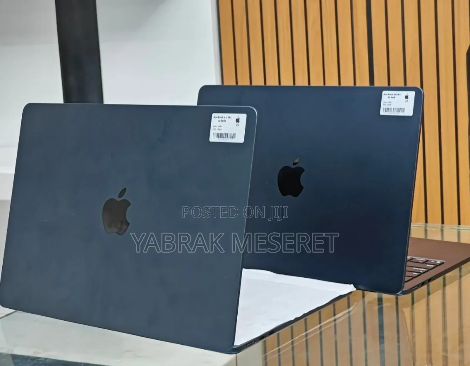 New Laptop Apple MacBook Air 2025 M4 13-Inch 16GB Apple M4 SSD 256GB