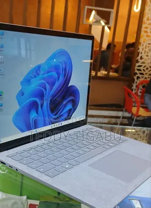 Photo - New Laptop Microsoft Surface Pro 4 16GB Intel Core I7 SSD 512GB