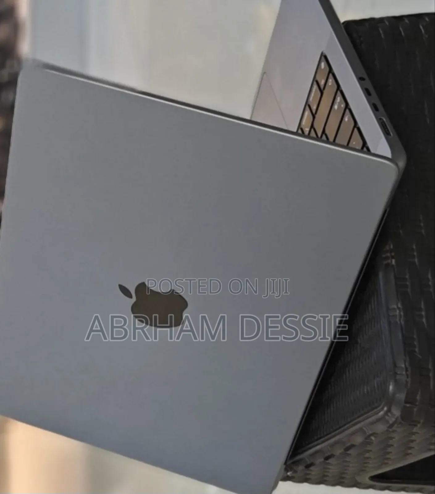 New Laptop Apple MacBook Pro M1 16GB Apple M1 Pro SSD 1T
