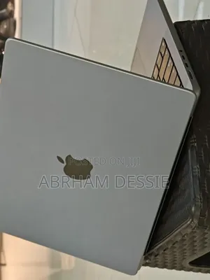 New Laptop Apple MacBook Pro M1 16GB Apple M1 Pro SSD 1T