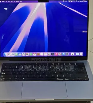 New Laptop Apple MacBook Pro M1 16GB Apple M1 Pro SSD 1T