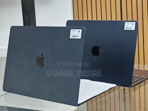 New Laptop Apple MacBook Air 2025 M4 13-Inch 16GB Apple M4 SSD 256GB