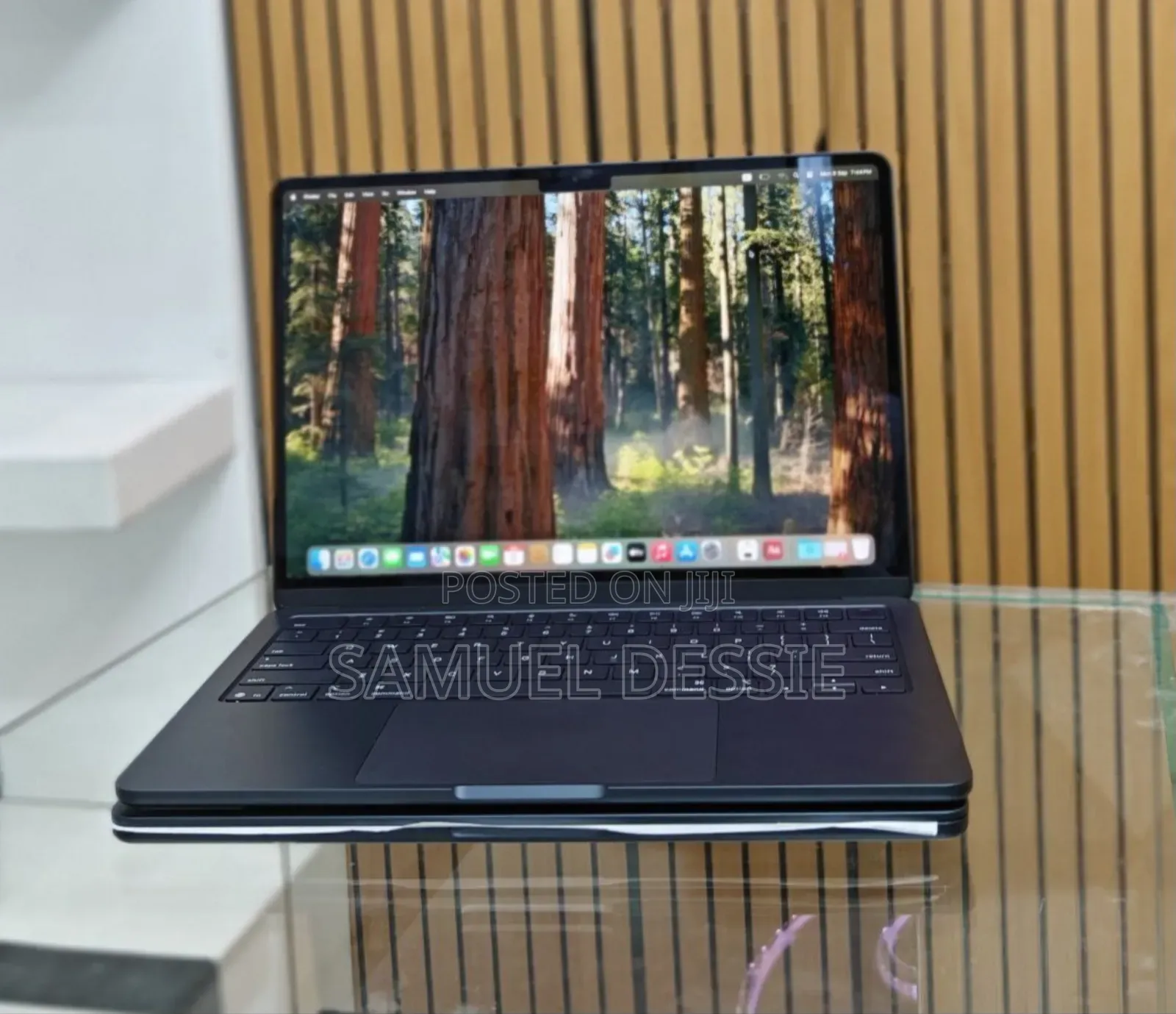 New Laptop Apple MacBook Air 2024 M3 13-Inch 16GB Apple M3 SSD 256GB