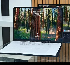 New Laptop Apple MacBook Air 2025 M4 13-Inch 16GB Apple M4 SSD 256GB