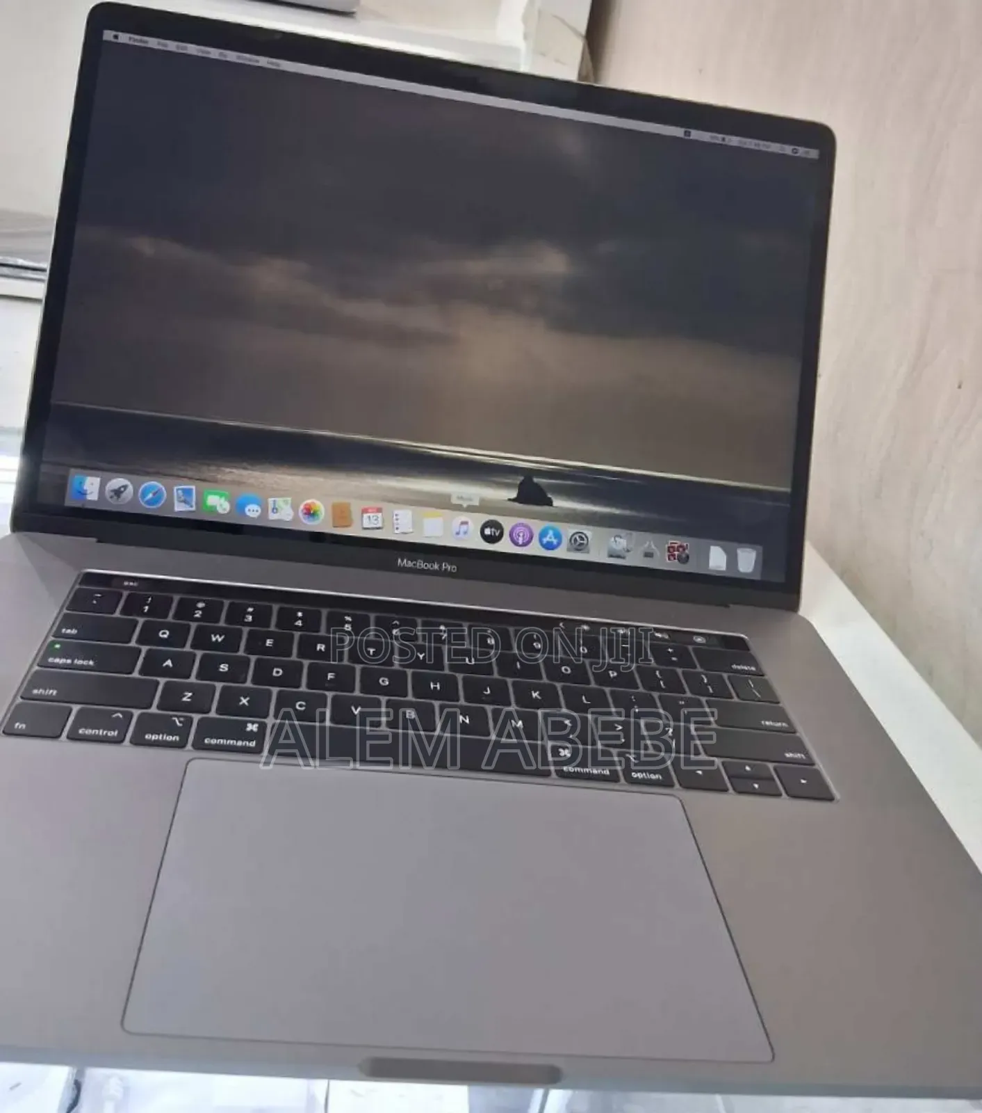 New Laptop Apple MacBook Pro 2019 32GB Intel Core I9 SSD 1T