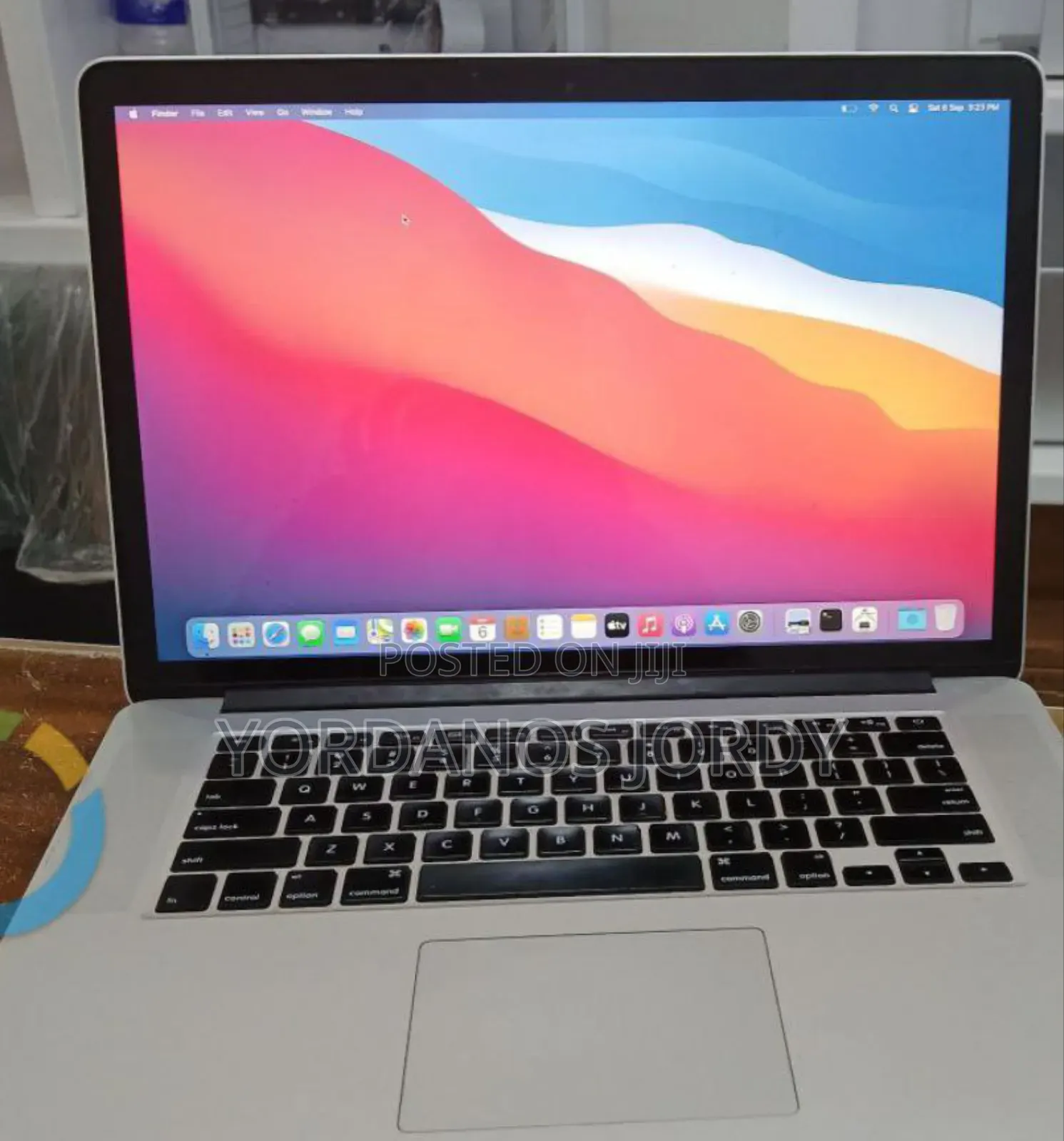New Laptop Apple MacBook Pro 2015 16GB Intel Core i7 SSD 256GB