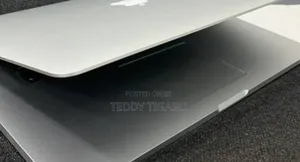 New Laptop Apple MacBook Pro 8GB Intel Core I7 SSD 256GB