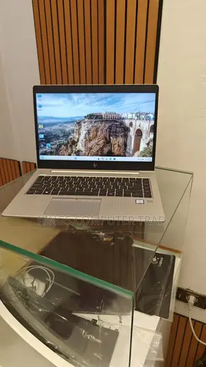 Photo - New Laptop HP EliteBook 840 16GB Intel Core I5 SSD 512GB