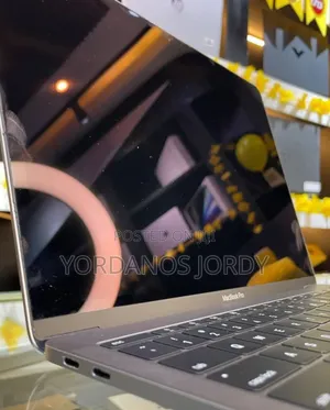 New Laptop Apple MacBook Pro 2017 4GB Intel Core I5 SSD 128GB