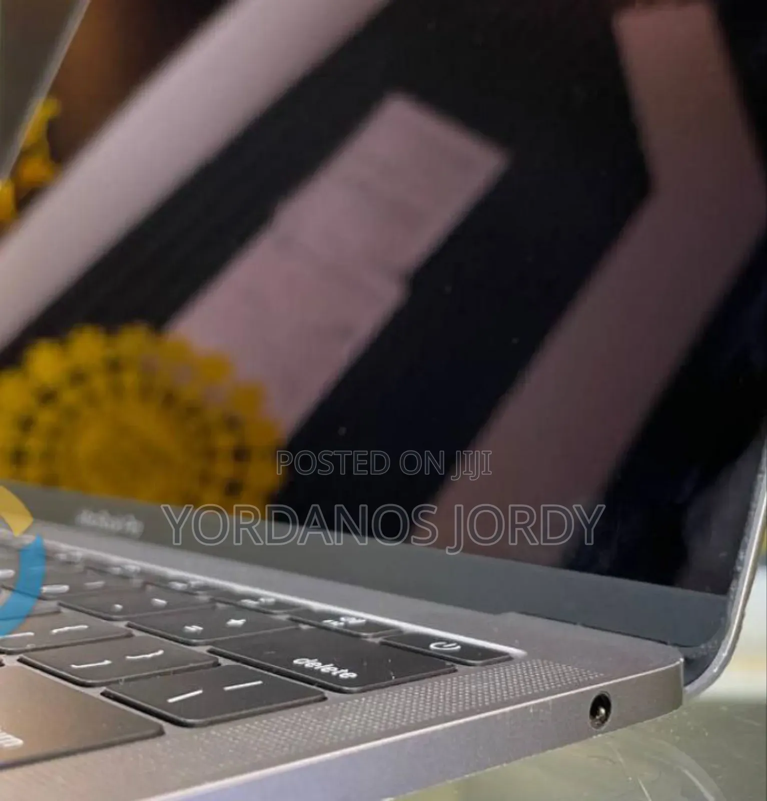 New Laptop Apple MacBook Pro 2017 4GB Intel Core I5 SSD 128GB