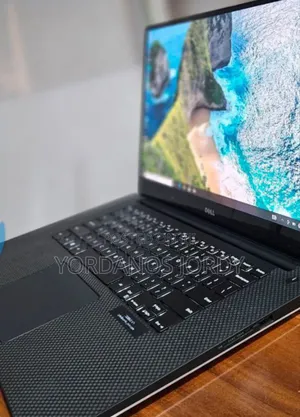 New Laptop Dell XPS 15 16GB Intel Core i7 SSD 512GB