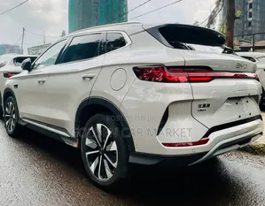 BYD Song Plus DM-i 2025 Off white