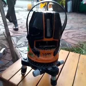 Photo - Leveling Line Laser Green Light Green Beams