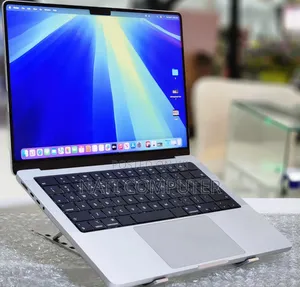 New Laptop Apple MacBook Pro M1 16GB AMD A8 SSD 512GB