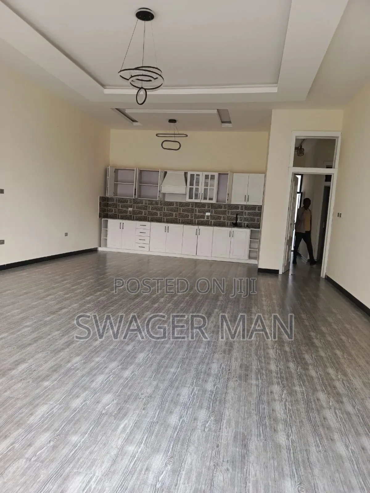 Furnished 5bdrm Villa in Sumit, Yeka for sale