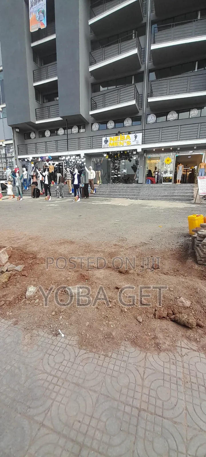 አስቸካ የሚሸጥ ህንፄ