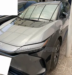 Toyota bZ4X 2023 Silver