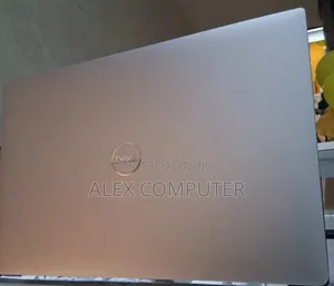 New Laptop Dell Precision 15 3520 16GB Intel Core I7 SSD 512GB